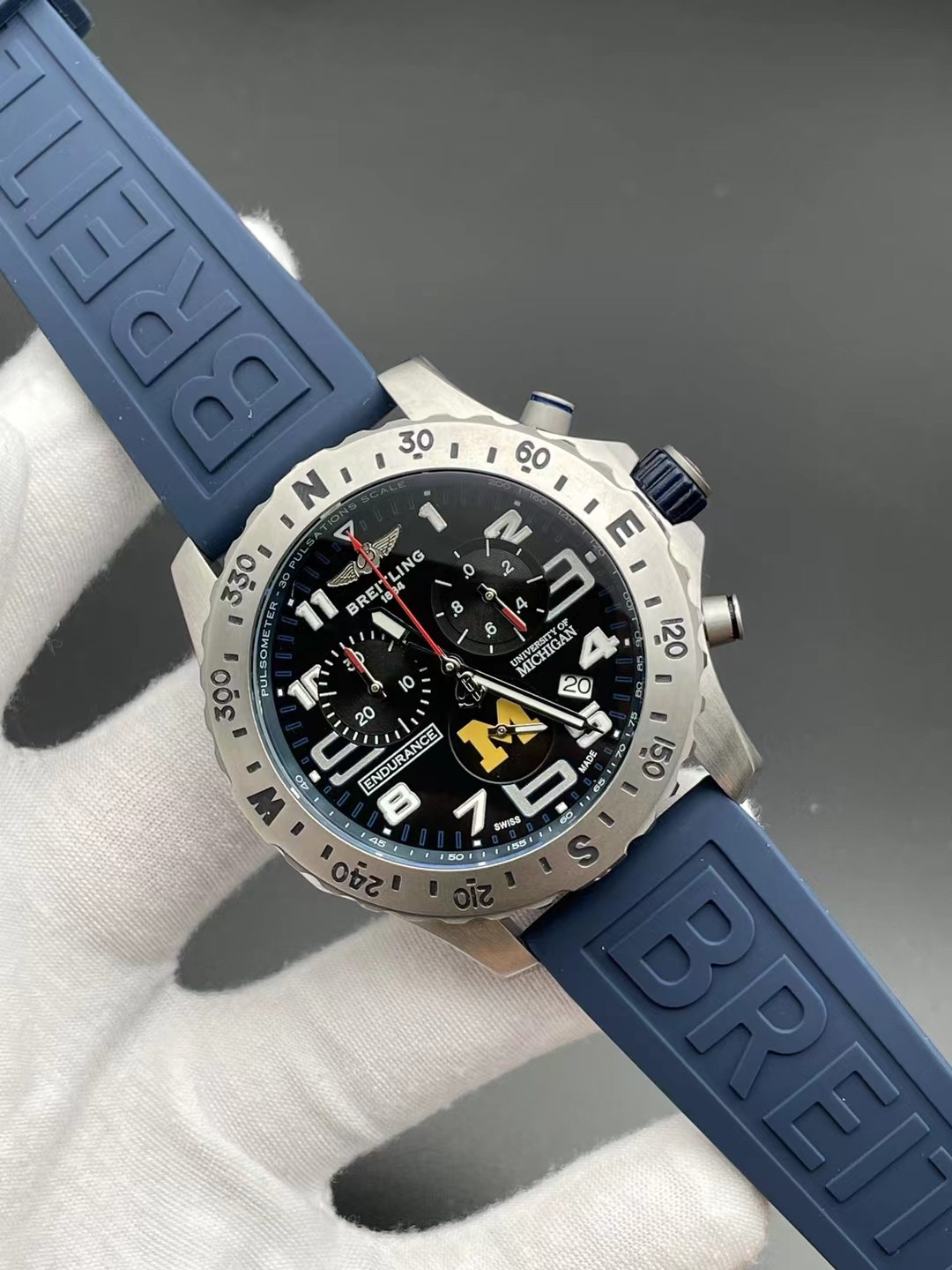 Breitling Endurance Pro Czarny Koperta AAA Replika wysokiej jakości Zegarki Zegarek