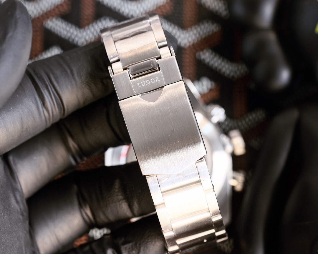 Tudor Black Bay 42mm Automatyczny AAA Replika wysokiej jakości Zegarki Zegarek - Image 9